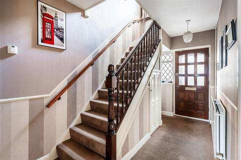 3 bedroom detached house for sale, The Crescent, Belmont Village, SM2
