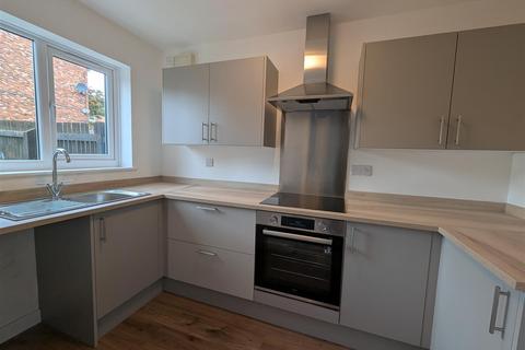 3 bedroom semi-detached house to rent, Marske Grove, Darlington
