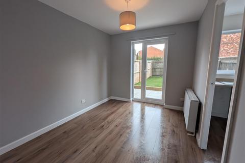 3 bedroom semi-detached house to rent, Marske Grove, Darlington