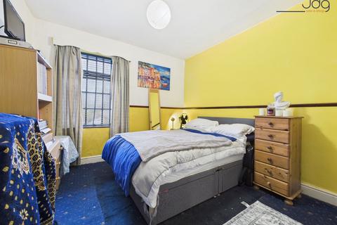 undefined, Tarbet Street, Lancaster | Victorian Terrace Moments from the City Centre & Williamson Park