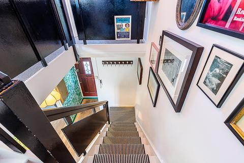 3 bedroom flat to rent, Pownall Road, London E8
