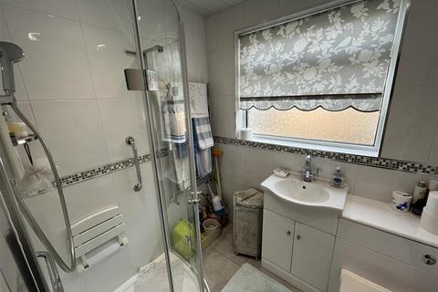 undefined, Escroft Close, Bradford BD12