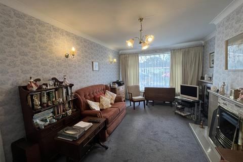 undefined, Escroft Close, Bradford BD12