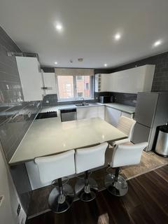 2 bedroom flat to rent, Pepper Street, London E14