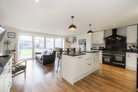 4 bedroom detached house for sale, Kingsmead Avenue, Sunbury-On-Thames TW16