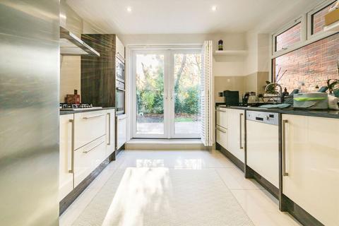 4 bedroom terraced house to rent, Burney Avenue, Surbiton KT5