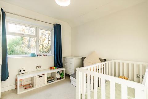 4 bedroom terraced house to rent, Burney Avenue, Surbiton KT5