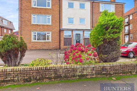 2 bedroom flat for sale, Weydale Avenue, Scarborough