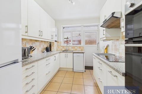 2 bedroom flat for sale, Weydale Avenue, Scarborough
