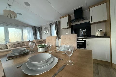 2 bedroom lodge for sale, Cheriton Bishop Devon