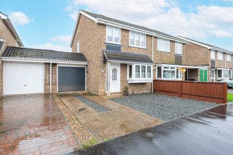 3 bedroom semi-detached house for sale, Elm Close, Mulbarton