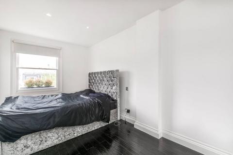undefined, Blenheim Crescent, Notting Hill, London, W11