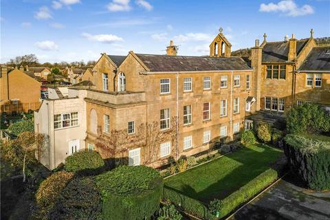 2 bedroom flat to rent, The Retreat Leamington Road, Broadway, Worcestershire, WR12