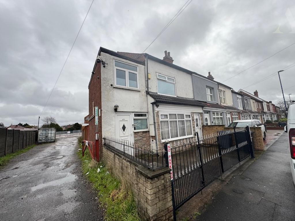 69 Sladefield Road Frontage and side access.jpeg