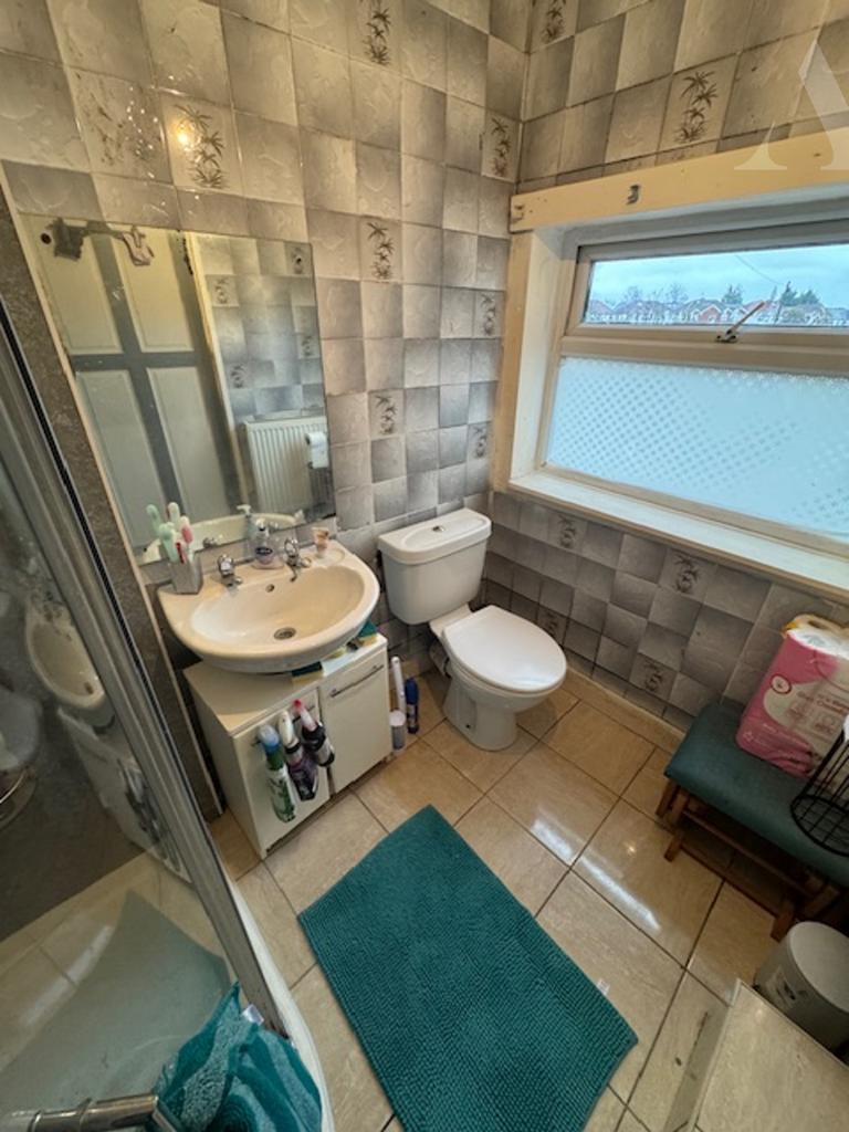 69a Sladefield Road shower room x 2.jpeg