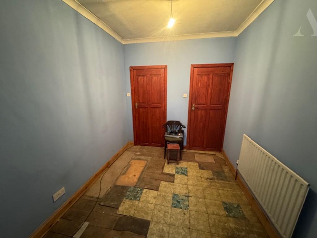69 Sladefield Road lounge.jpeg