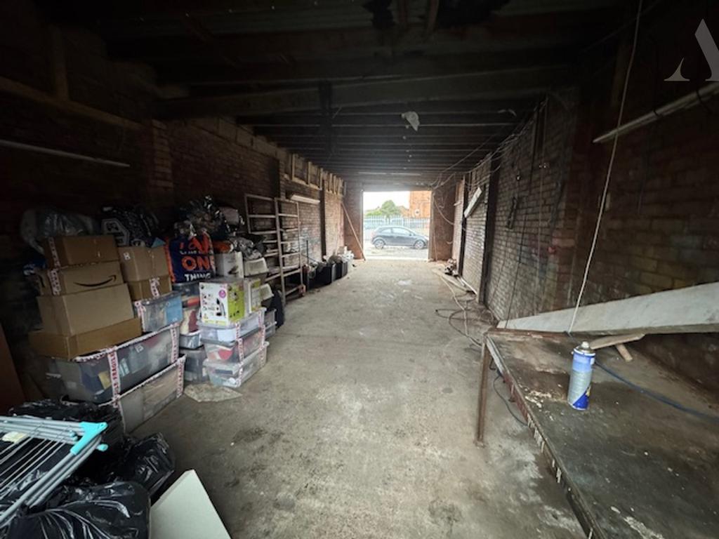 69 Sladefield Road garagex 2.jpeg