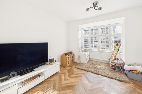 4 bedroom detached house for sale, Jay Crescent, Wymondham