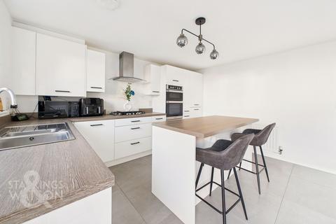 4 bedroom detached house for sale, Jay Crescent, Wymondham