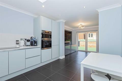 undefined, Findon Road, Worthing