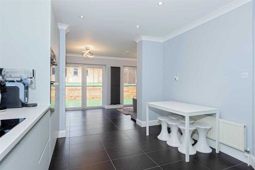 Findon rd 7.jpg