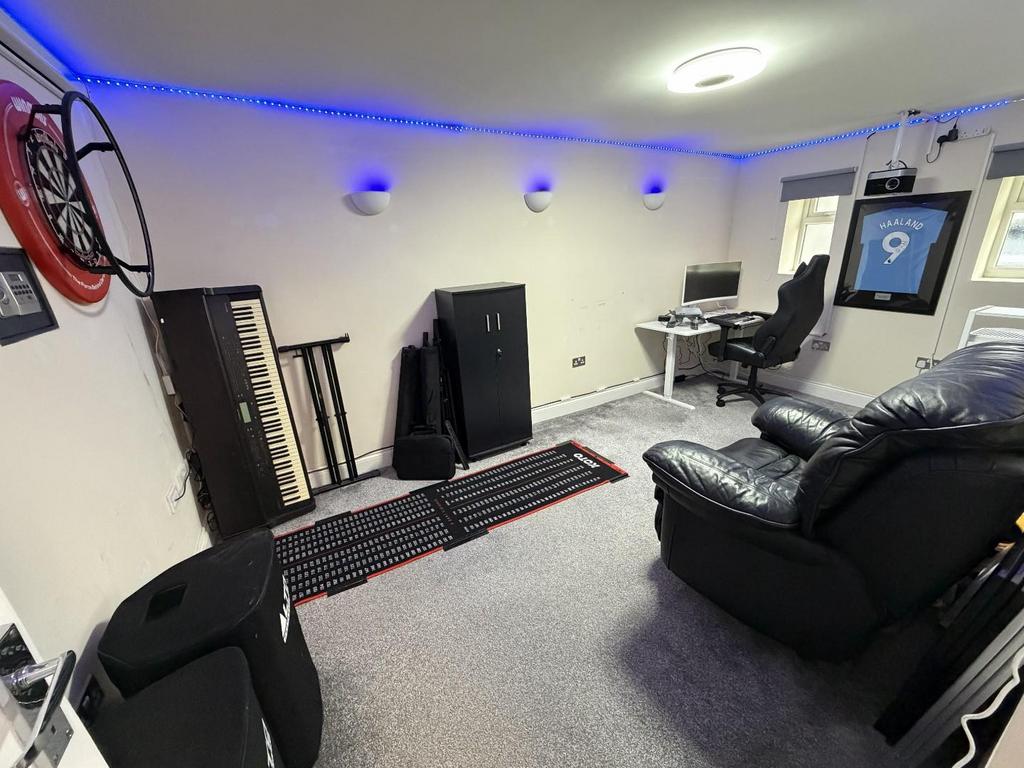 Home office / games room