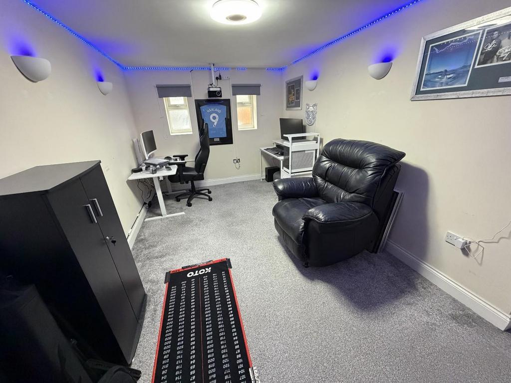 Home office / games room