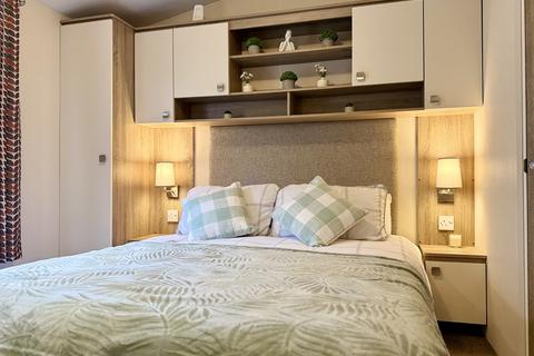 2 bedroom lodge for sale, Mill Lane, Hawksworth LS20