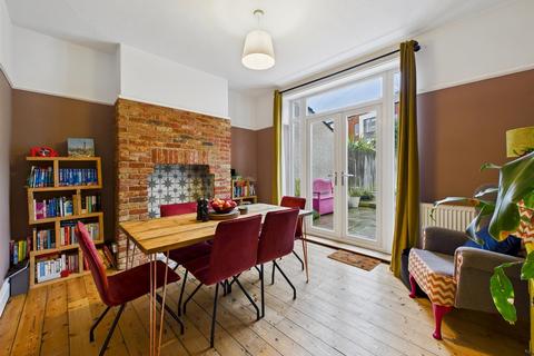 3 bedroom semi-detached house for sale, Lyndhurst Road, Monkseaton