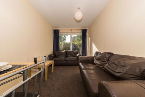 4 bedroom house to rent, Kemsing Gardens, Canterbury