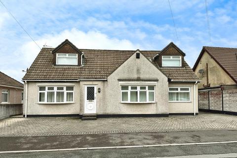 4 bedroom bungalow for sale, Hawthorn Drive, South Cornelly, Bridgend, CF33