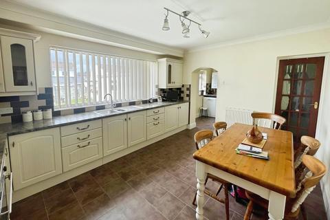 4 bedroom bungalow for sale, Hawthorn Drive, South Cornelly, Bridgend, CF33