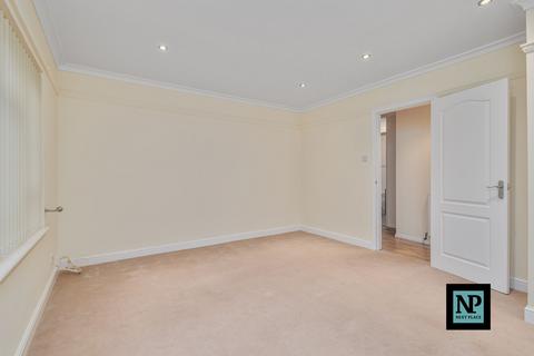 undefined, Milton Avenue, Tamworth, B79