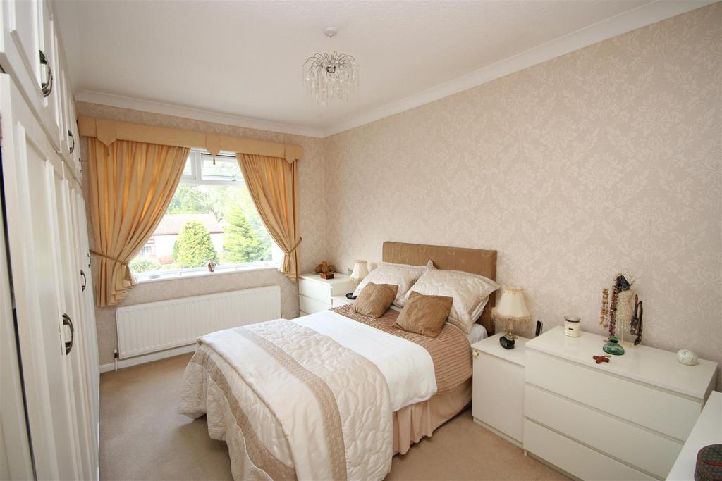 Bedroom 2 (Front)