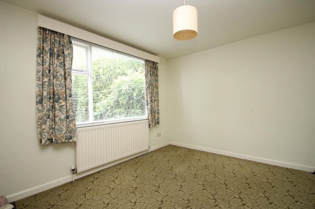 Bedroom 1 (Rear)