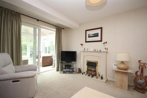 2 bedroom semi-detached bungalow for sale, Ravensbourne Avenue, East Boldon