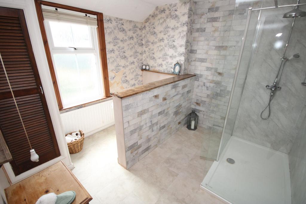 Family Shower Room