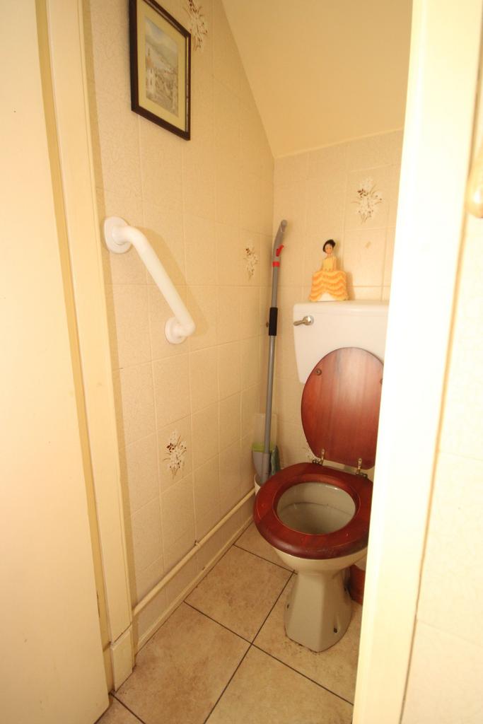 Ground Floor W.C.