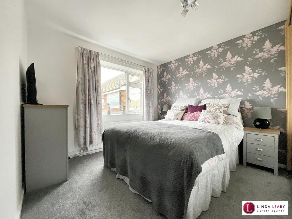 Bedroom 2 (Rear)