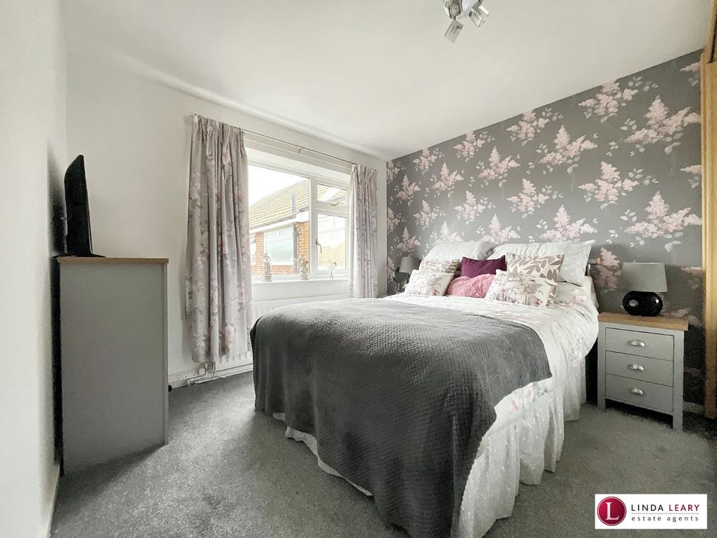 Bedroom 2 (Rear)
