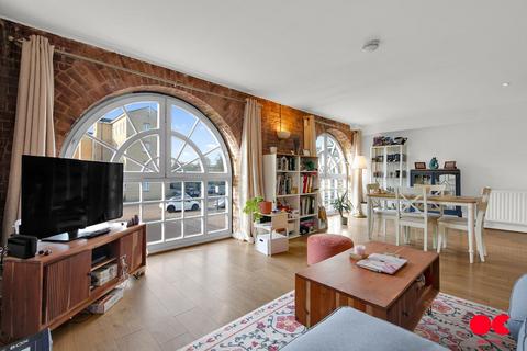 2 bedroom flat for sale, Kidman Close, Romford RM2