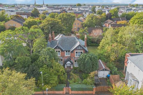 undefined, St. Annes Road, Cheltenham, Gloucestershire, GL52
