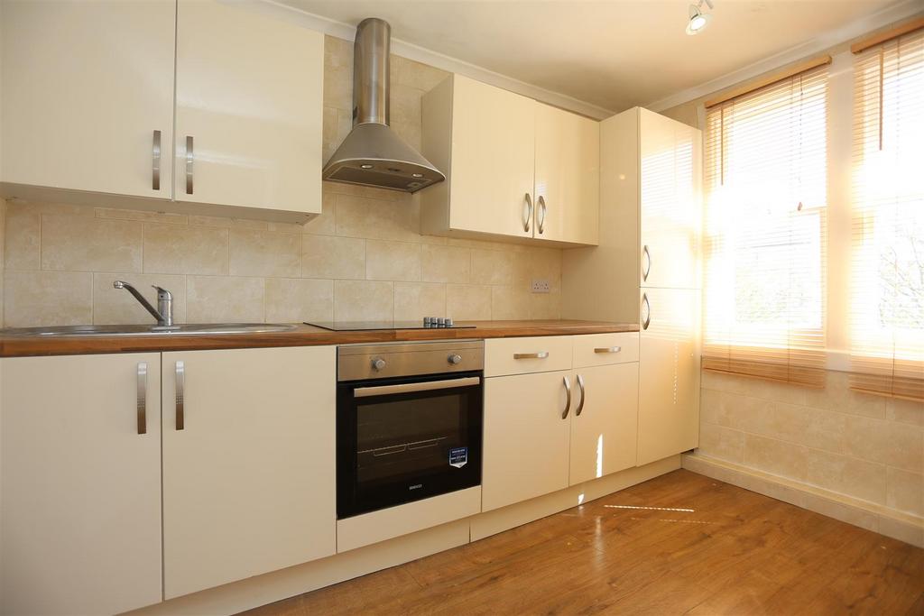 9, 3-4 Sillwood Place Kitchen.JPG
