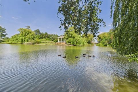 1 bedroom flat for sale, Whinchat, Aylesbury HP19