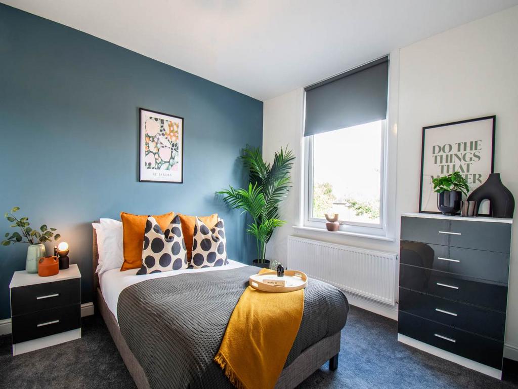 24 Grovehall Drive R