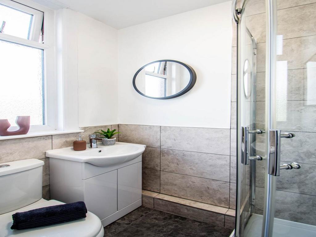 24 Grovehall Drive R