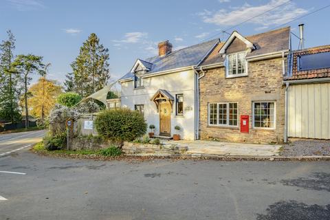 4 bedroom detached house for sale, Hereford
