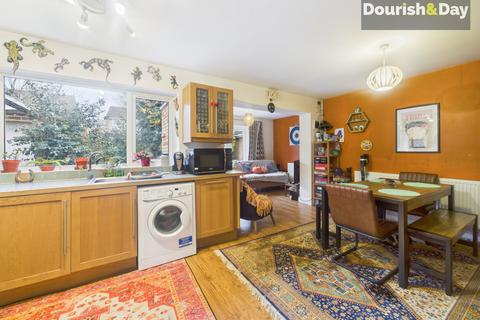 4 bedroom detached house for sale, Sidmouth Avenue, Stafford ST17