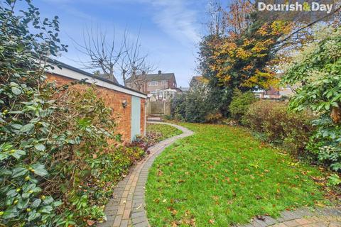 4 bedroom detached house for sale, Sidmouth Avenue, Stafford ST17