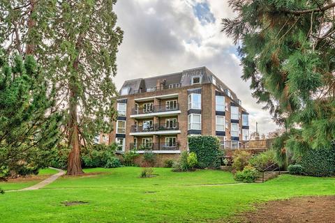 Stoneydeep, 48 Twickenham Road, Teddington, TW11